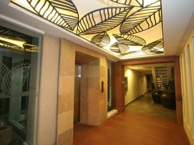 lobby - hotel crown regency beach resort - boracay island, philippines