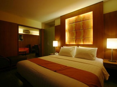 lobby 2 - hotel crown regency beach resort - boracay island, philippines