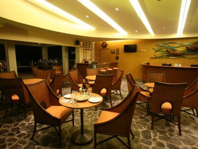 café - hotel crown regency beach resort - boracay island, philippines
