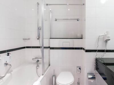 bathroom - hotel scandic gdansk - gdansk, poland