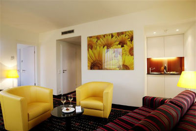 suite 1 - hotel vienna house easy by wyndham katowice - katowice, poland
