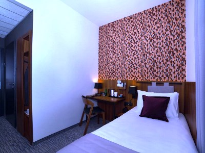 bedroom - hotel best western hotel mariacki - katowice, poland