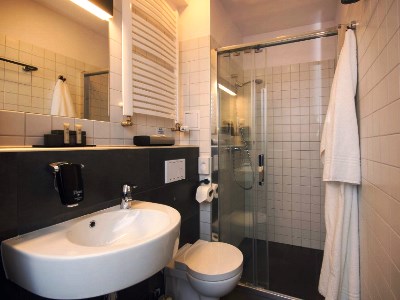 bathroom - hotel best western hotel mariacki - katowice, poland