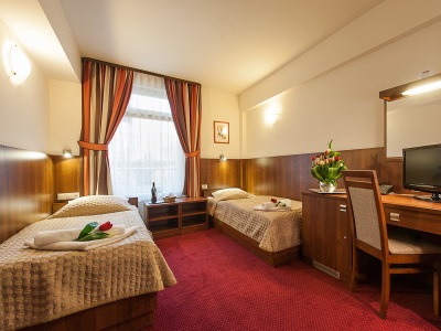 bedroom 1 - hotel alexander - krakow, poland