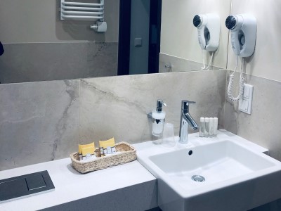 bathroom - hotel ester - krakow, poland