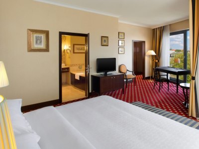 suite - hotel sheraton grand krakow - krakow, poland