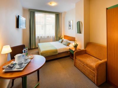 bedroom - hotel galicya - krakow, poland