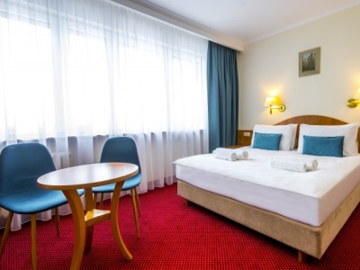 bedroom - hotel best western portos - warsaw, poland