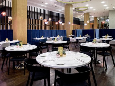 restaurant - hotel courtyard warsaw airport - warsaw, poland