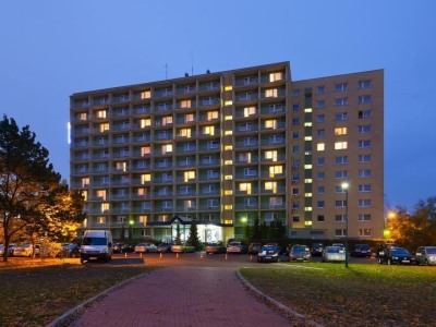 exterior view - hotel felix - warsaw, poland