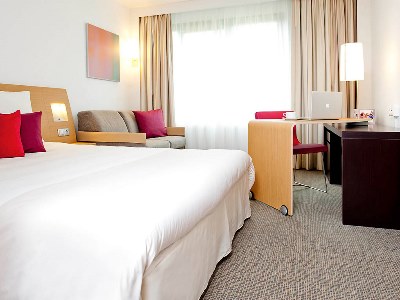 bedroom - hotel novotel wroclaw city - wroclaw, poland