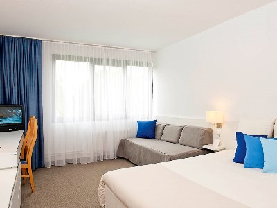 bedroom 2 - hotel novotel wroclaw city - wroclaw, poland