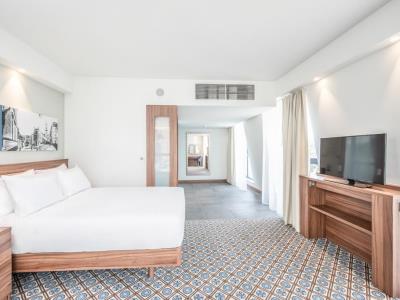 bedroom 1 - hotel hampton by hilton oswiecim - oswiecim, poland