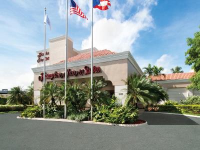 exterior view - hotel hampton inn and suites san juan - carolina, puerto rico