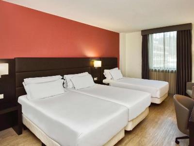 bedroom 3 - hotel nh coimbra dona ines - coimbra, portugal