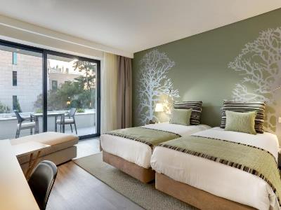 bedroom 3 - hotel inglaterra - estoril, portugal