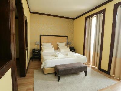 bedroom 5 - hotel inglaterra - estoril, portugal