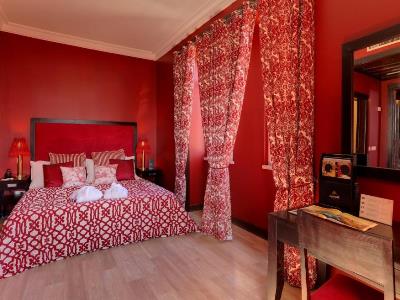 bedroom 8 - hotel inglaterra - estoril, portugal