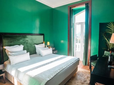 bedroom 13 - hotel inglaterra - estoril, portugal