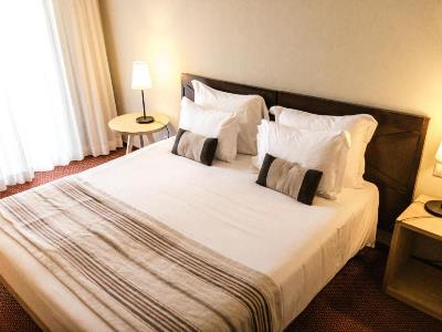 bedroom 1 - hotel evora - evora, portugal
