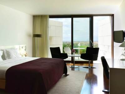 bedroom - hotel pousada palacio de estoi - faro, portugal