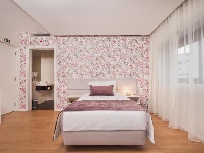 bedroom - hotel essence inn marianos - fatima, portugal