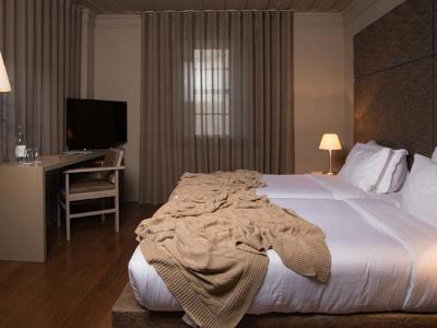 bedroom - hotel da oliveira - guimaraes, portugal