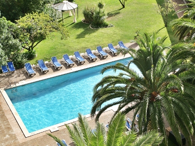 outdoor pool 2 - hotel marriott lisbon - lisbon, portugal