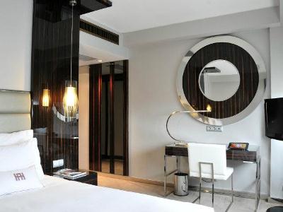 bedroom - hotel altis grand hotel - lisbon, portugal