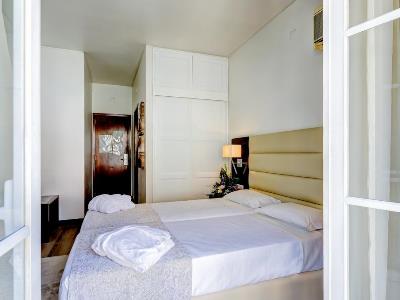 bedroom 6 - hotel hotel lx rossio - lisbon, portugal