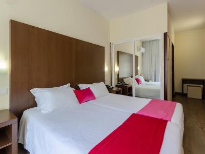 bedroom 13 - hotel hotel lx rossio - lisbon, portugal