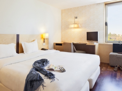 standard bedroom - hotel hf fenix urban - lisbon, portugal