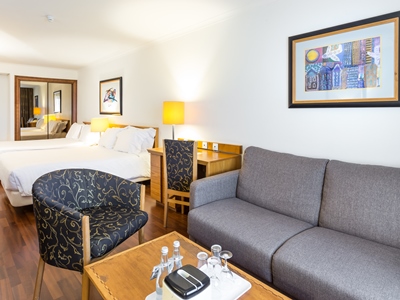 suite - hotel radisson blu lisboa - lisbon, portugal