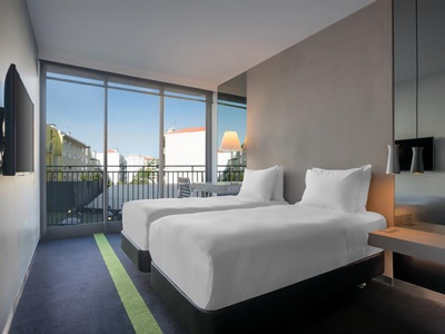bedroom 2 - hotel doubletree by hilton lisbon fontana park - lisbon, portugal