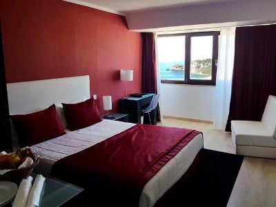 bedroom - hotel miramar - nazare, portugal