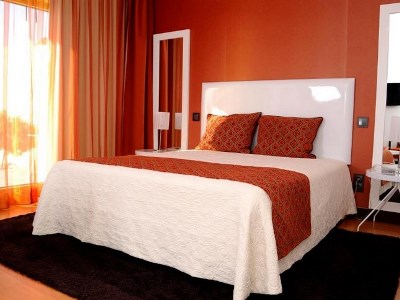 bedroom 2 - hotel miramar sul - nazare, portugal