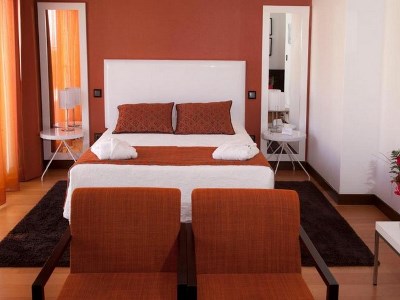 bedroom 1 - hotel miramar sul - nazare, portugal