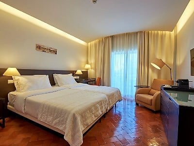 bedroom - hotel penina hotel and golf resort - portimao, portugal