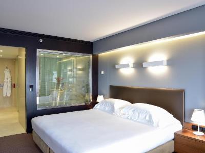 bedroom - hotel porto palacio congress and spa - porto, portugal