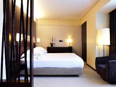 bedroom 1 - hotel porto palacio congress and spa - porto, portugal