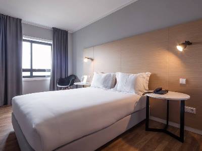 bedroom - hotel cliphotel - porto, portugal