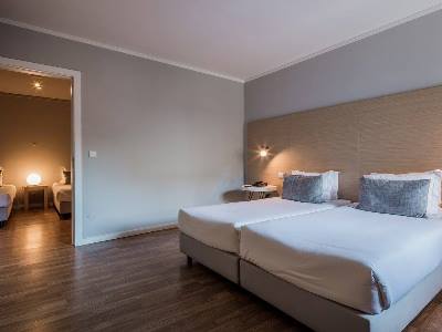 bedroom 5 - hotel cliphotel - porto, portugal