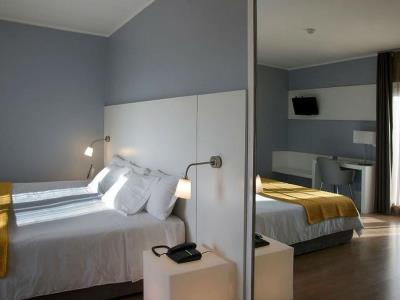 bedroom 7 - hotel cliphotel - porto, portugal