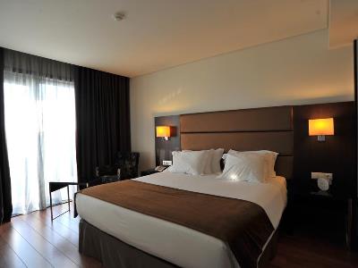bedroom 1 - hotel axis porto business and spa - porto, portugal