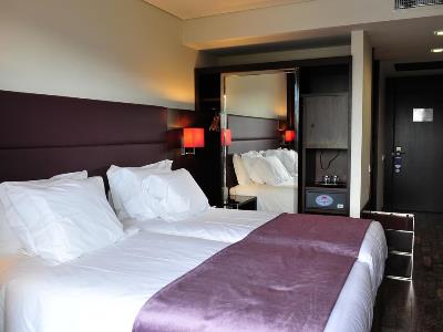 bedroom 3 - hotel axis porto business and spa - porto, portugal