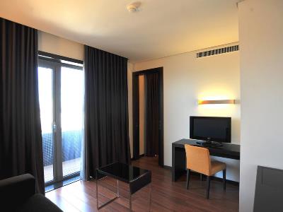 bedroom 4 - hotel axis porto business and spa - porto, portugal