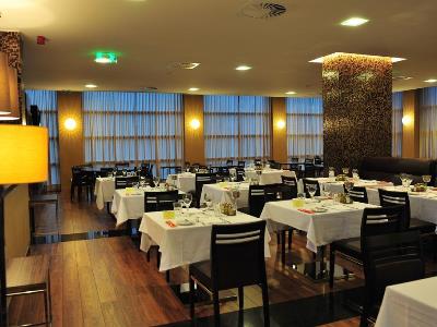 restaurant - hotel axis porto business and spa - porto, portugal