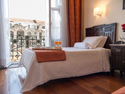 bedroom 2 - hotel aliados - porto, portugal