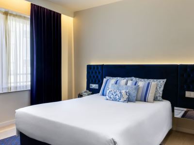 bedroom - hotel cristal porto - porto, portugal