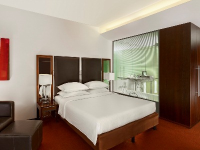 bedroom - hotel sheraton porto hotel and spa - porto, portugal
